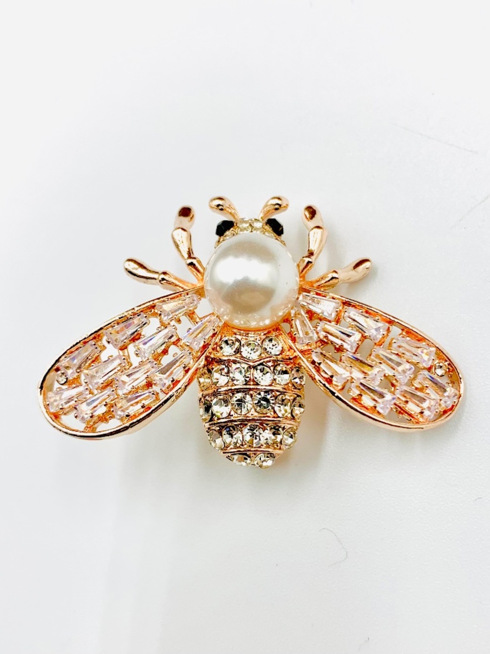 Gorgeous Honeybee Bumblebee Brooch Pin Cottagecore Pearl Rhinestone gold-tone